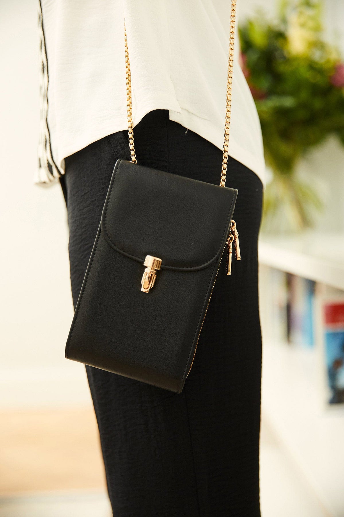 Calla Phone Bag