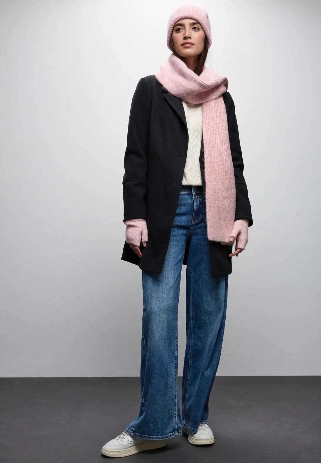 Street One Arm Warmers