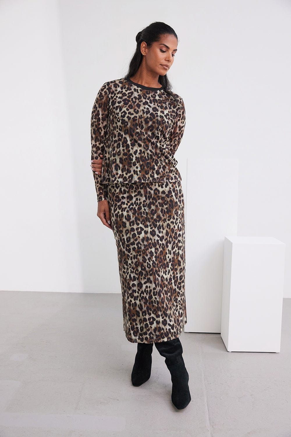 Kartner Mesh Animal Print Skirt