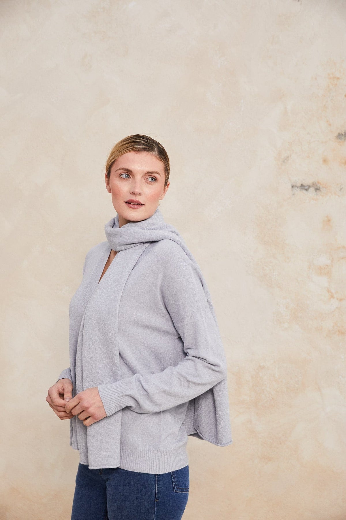 ART Scarf & Knit Top