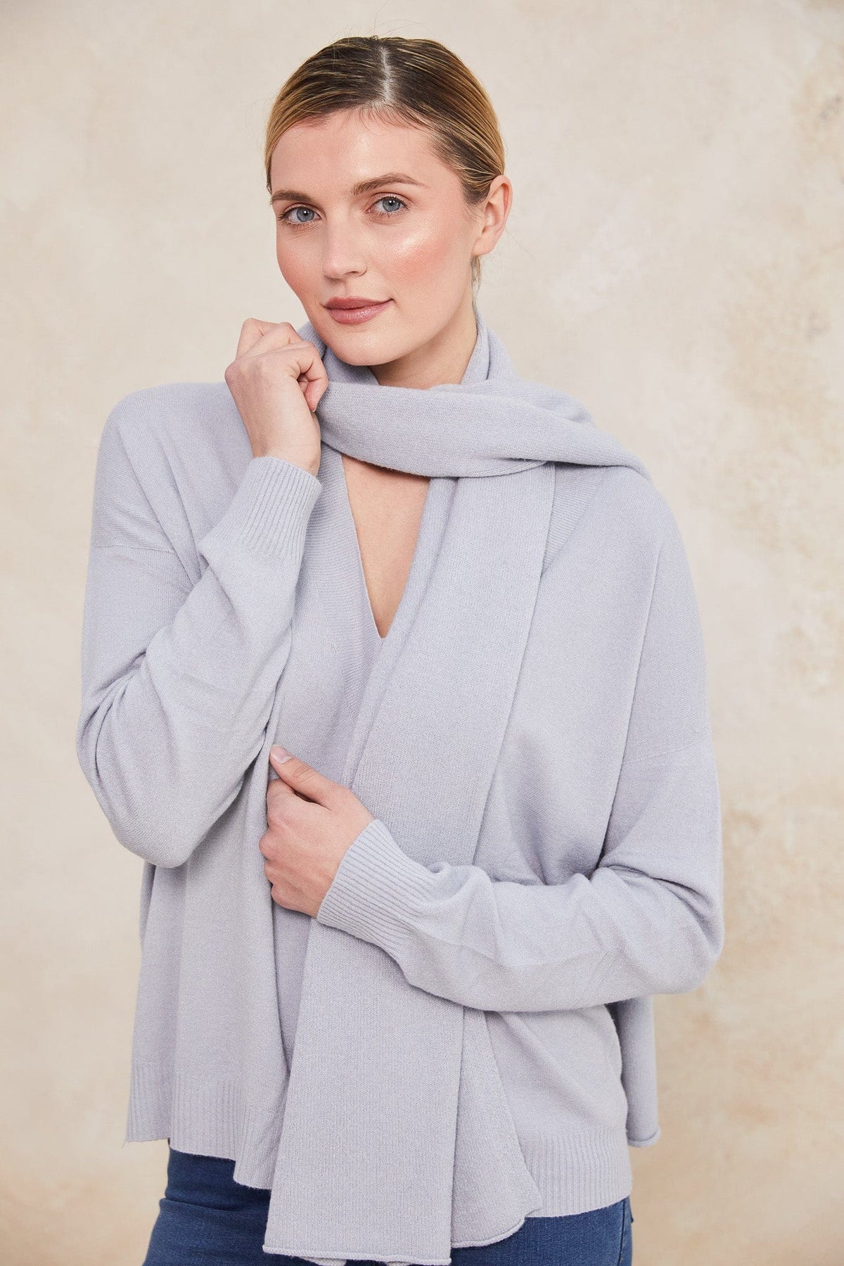 ART Scarf & Knit Top