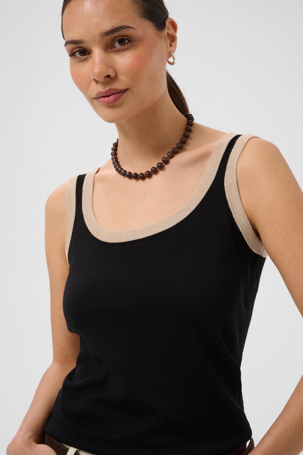 KAFFE Contrast Trim Knit Vest