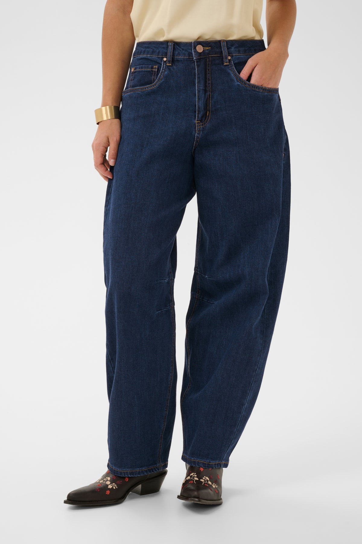 Cream Barrel Jean