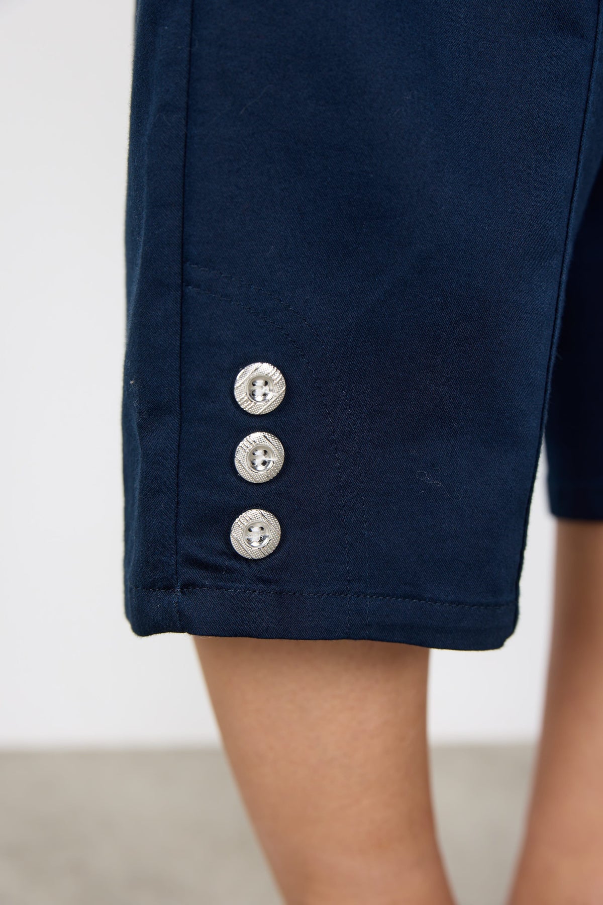Soyaconcept Three Button Crop Trouser