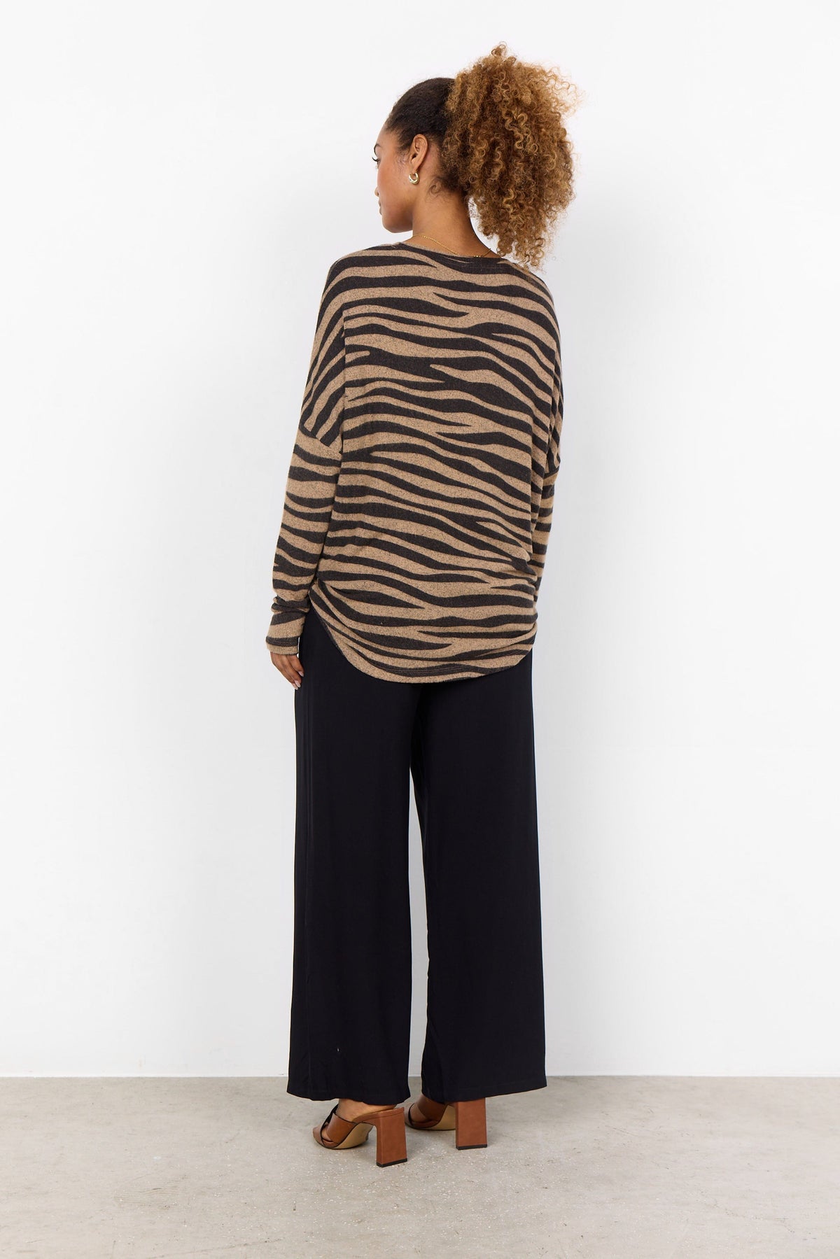 Soyaconcept Animal Print Long Sleeve Fleece Top