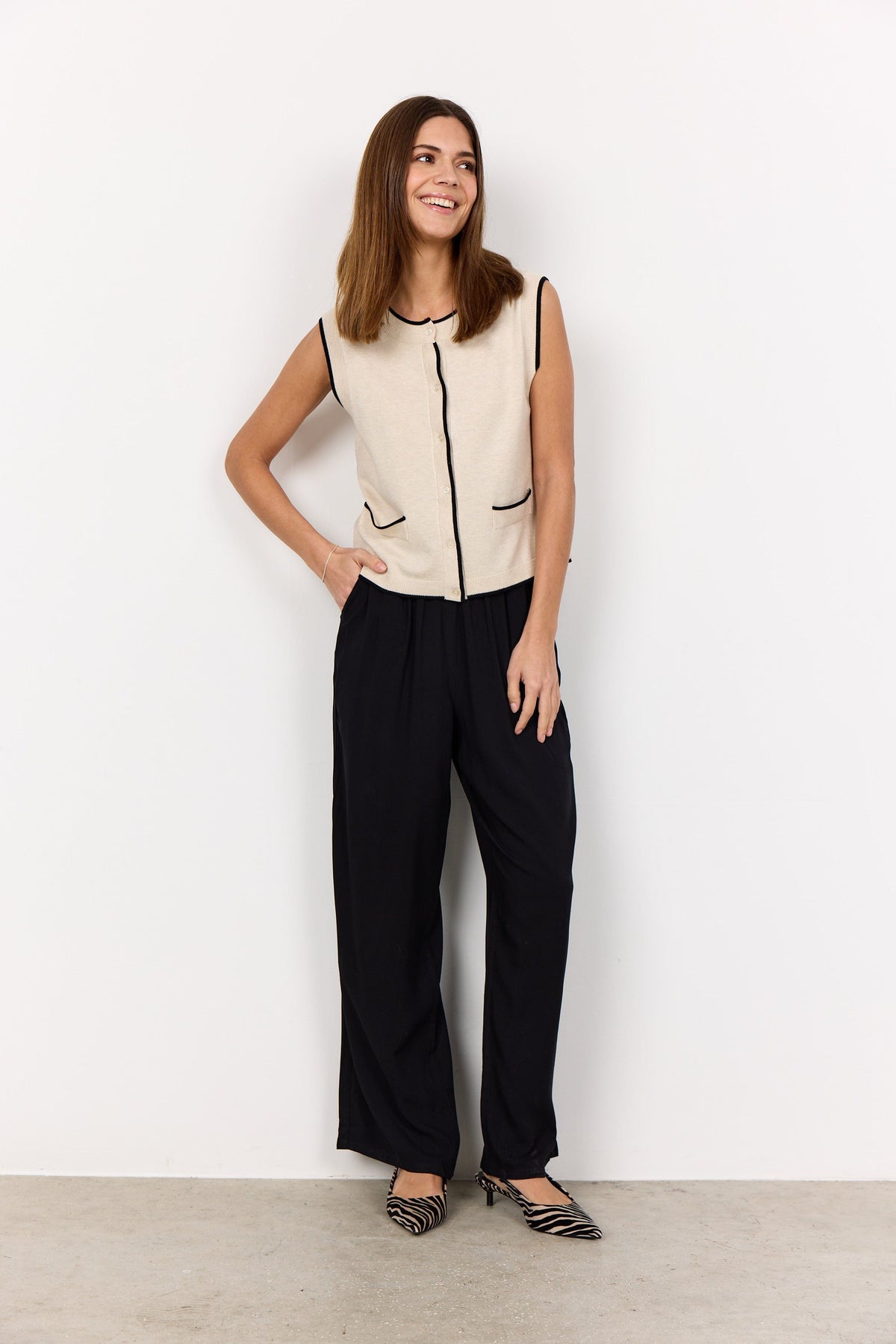 Soyaconcept Contrast Trim Waistcoat