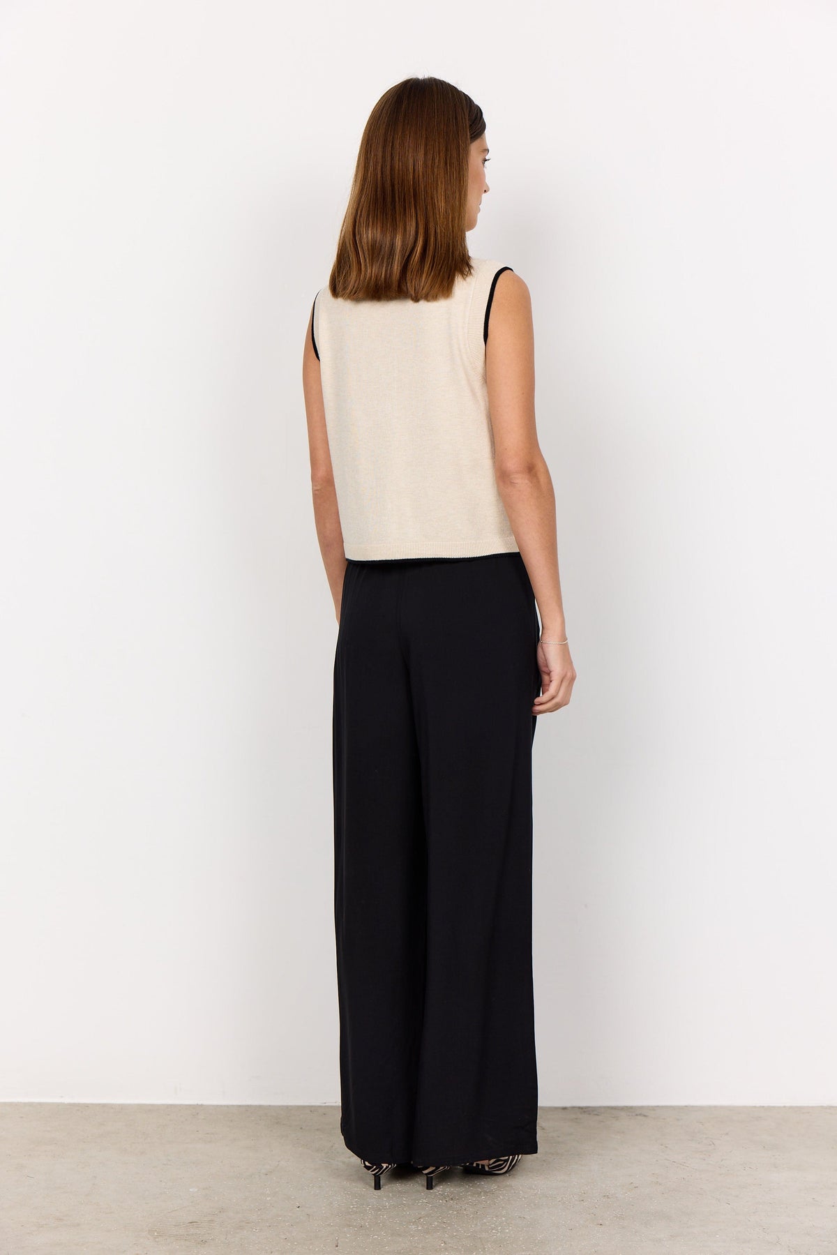 Soyaconcept Contrast Trim Waistcoat