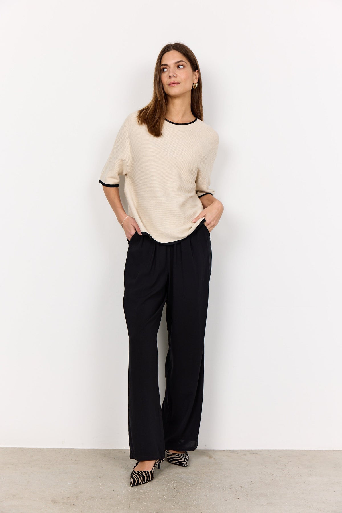 Soyaconcept Contrast Trim Knit Top