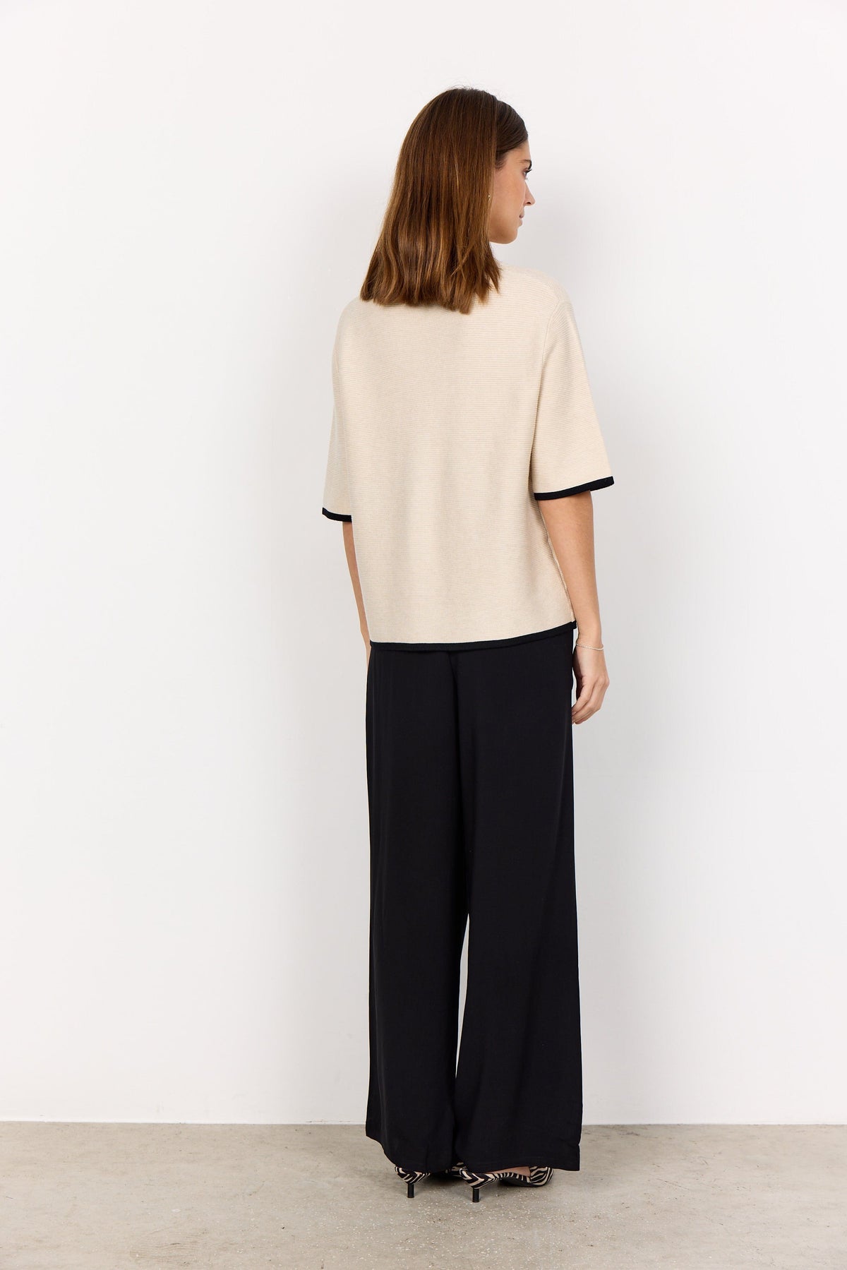 Soyaconcept Contrast Trim Knit Top