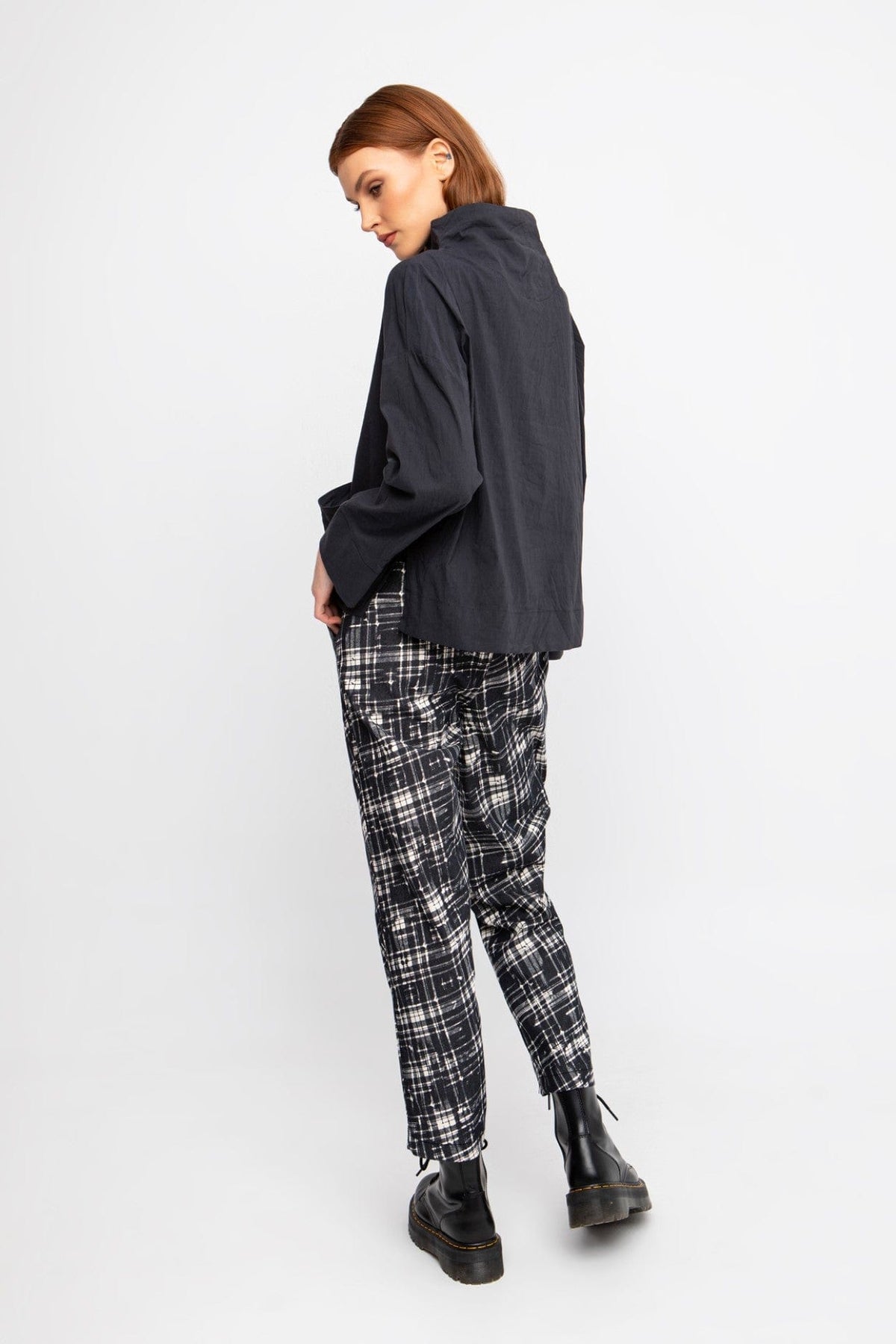 OZAI N KU Contrast Tartan Print Tapered Trouser