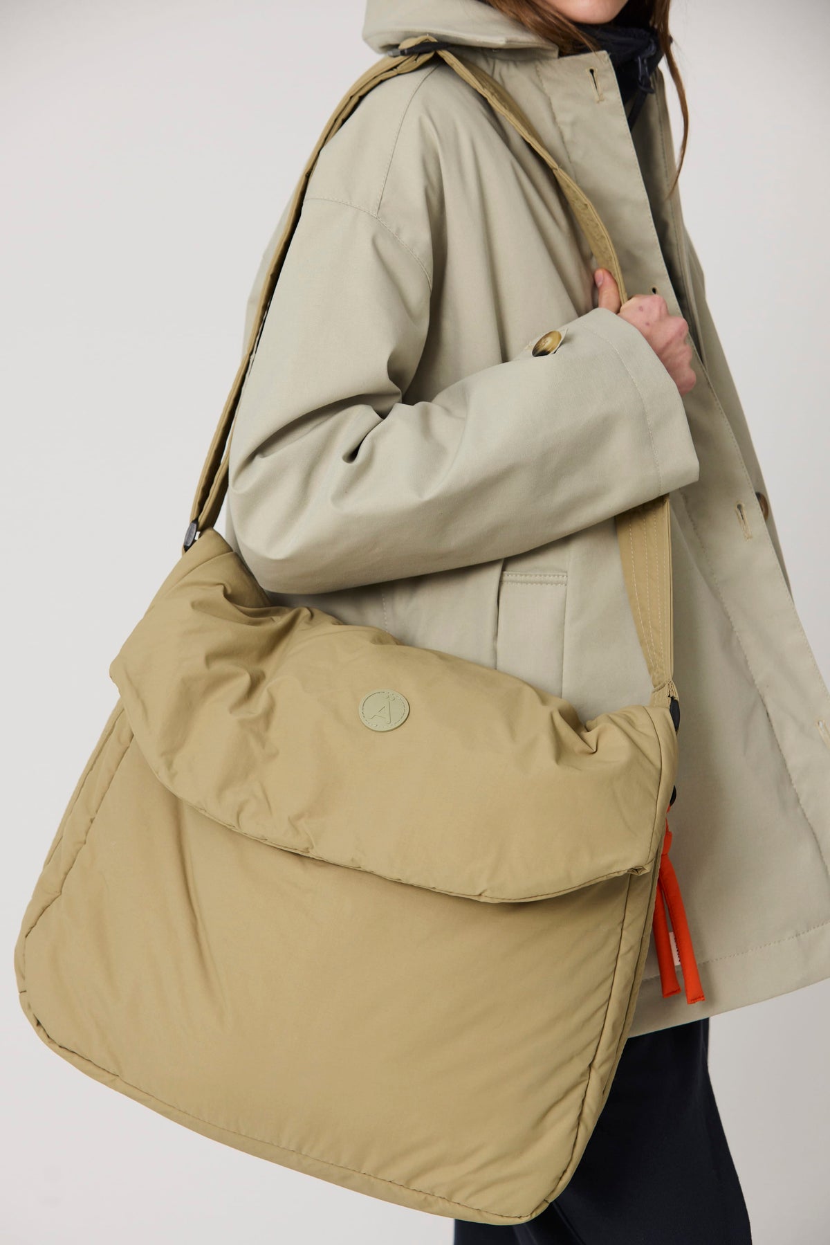 TANTÄ Large Waterproof Mailbag