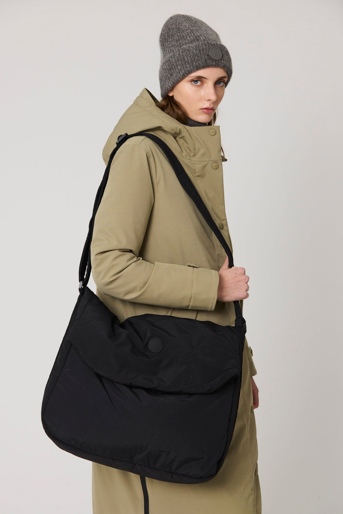 TANTÄ Large Waterproof Mailbag