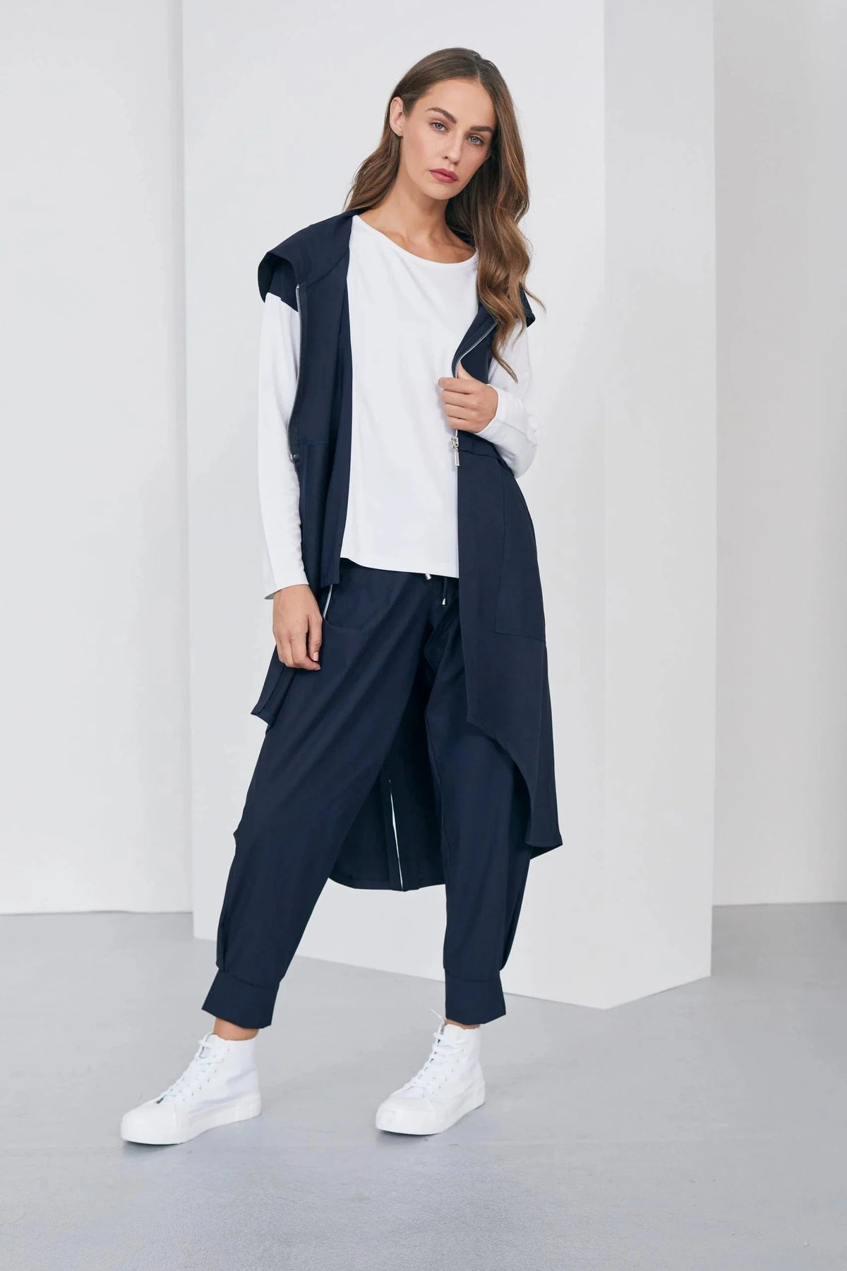 NAYA Tuck Trouser
