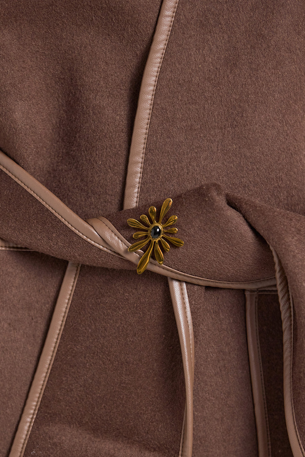 Lú Brooch