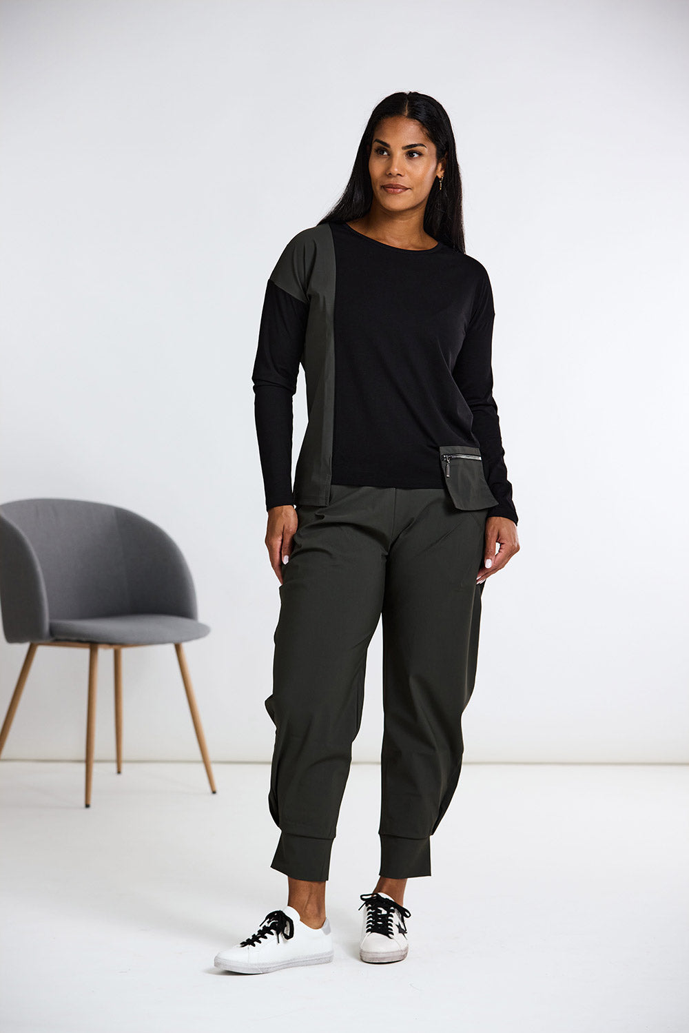 NAYA Tech Pocket Top