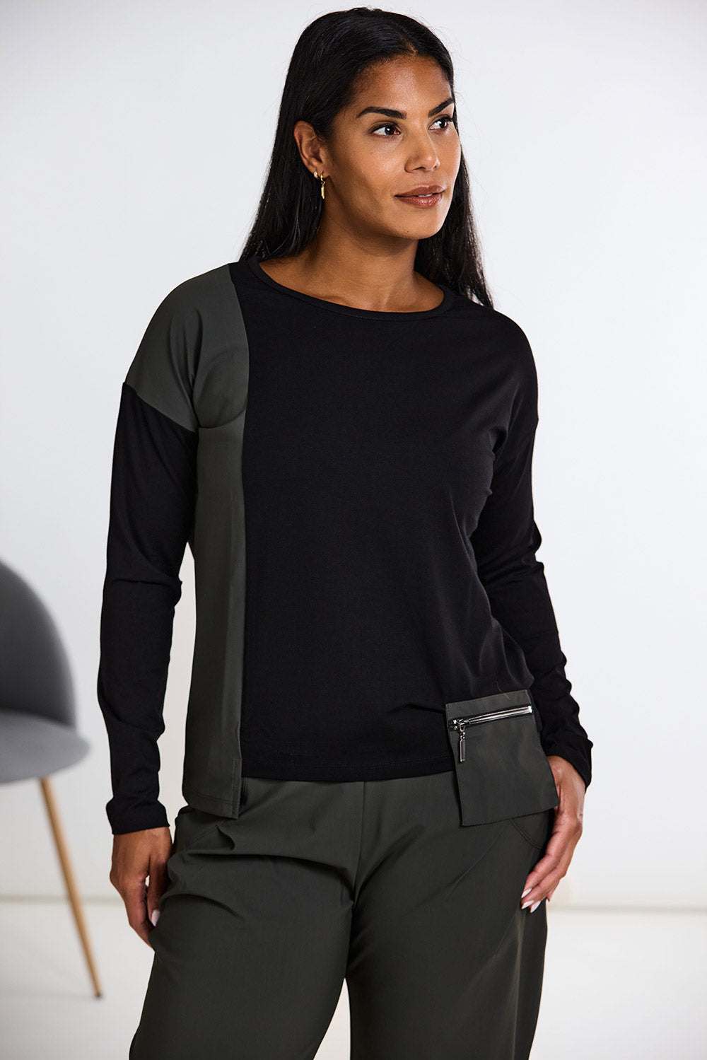NAYA Tech Pocket Top