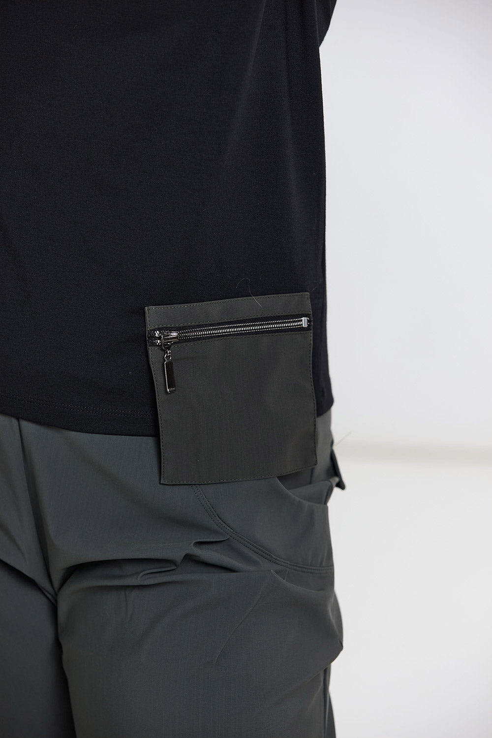NAYA Tech Pocket Top