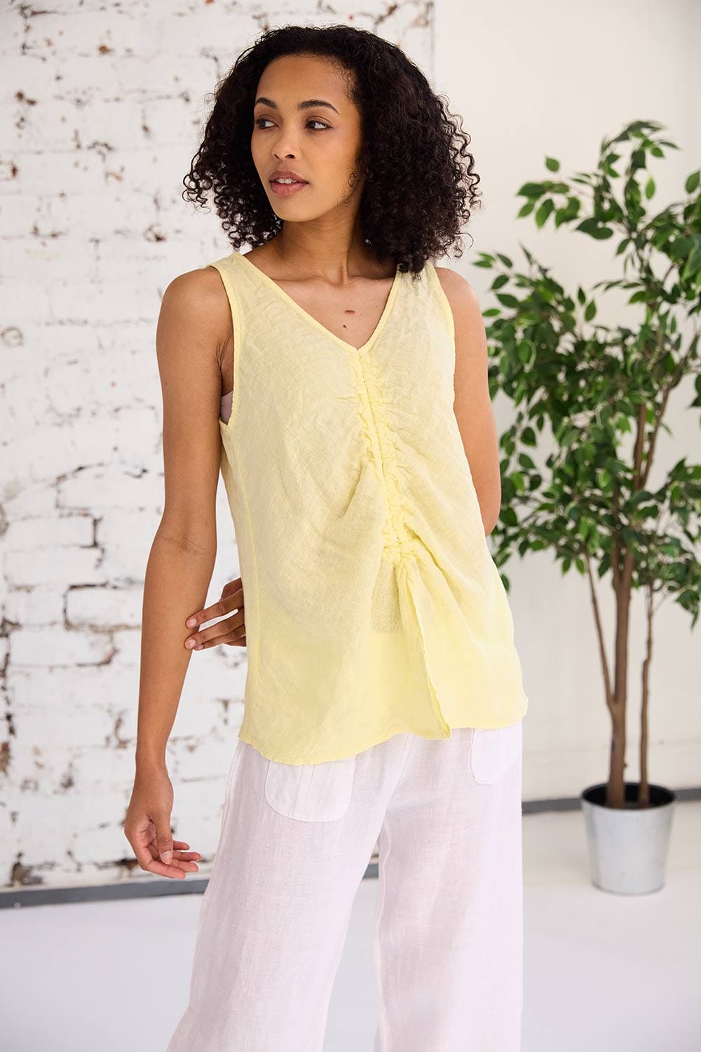 ART Mid-Ruche Vest