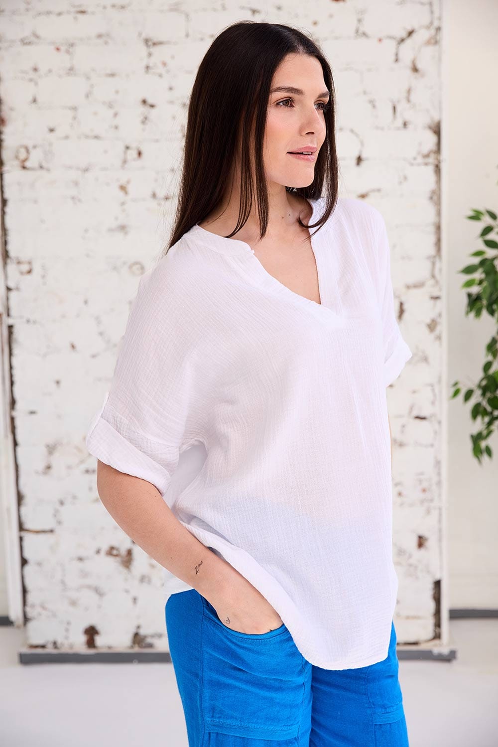 ART Crinkle Roll Sleeve Top