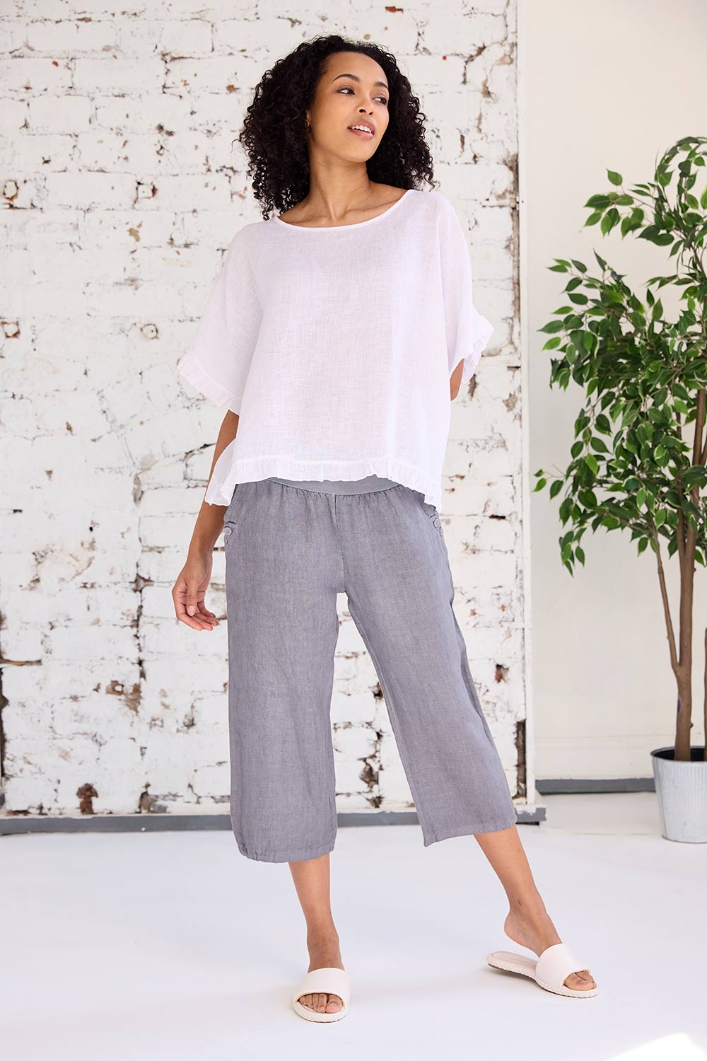 ART Ruched-End Crop Trouser