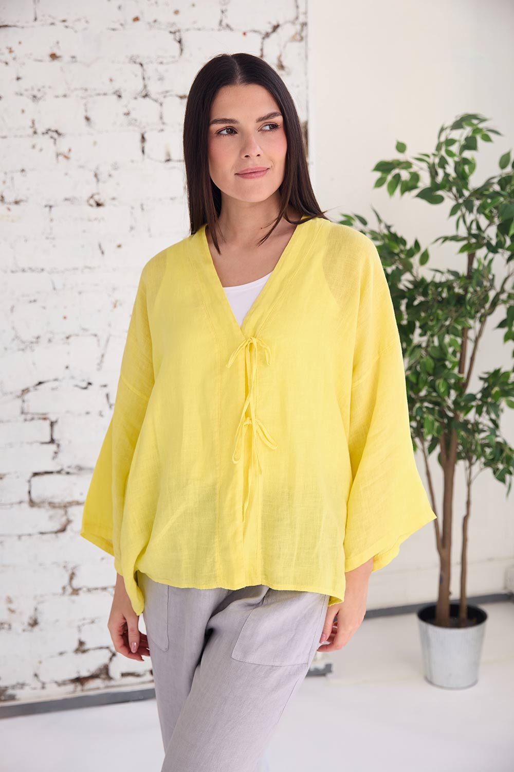 ART Bow Detail Top