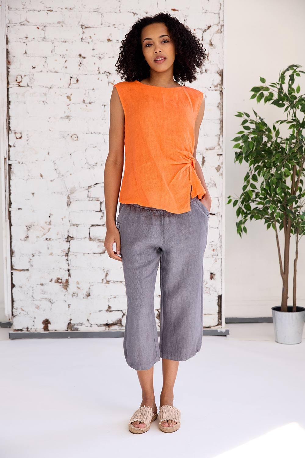 ART Ruched-End Crop Trouser