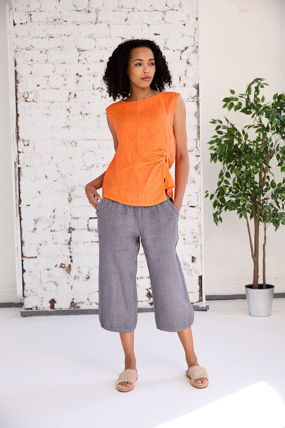 ART Ruched-End Crop Trouser