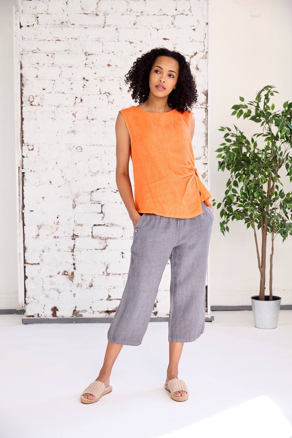 ART Ruched-End Crop Trouser