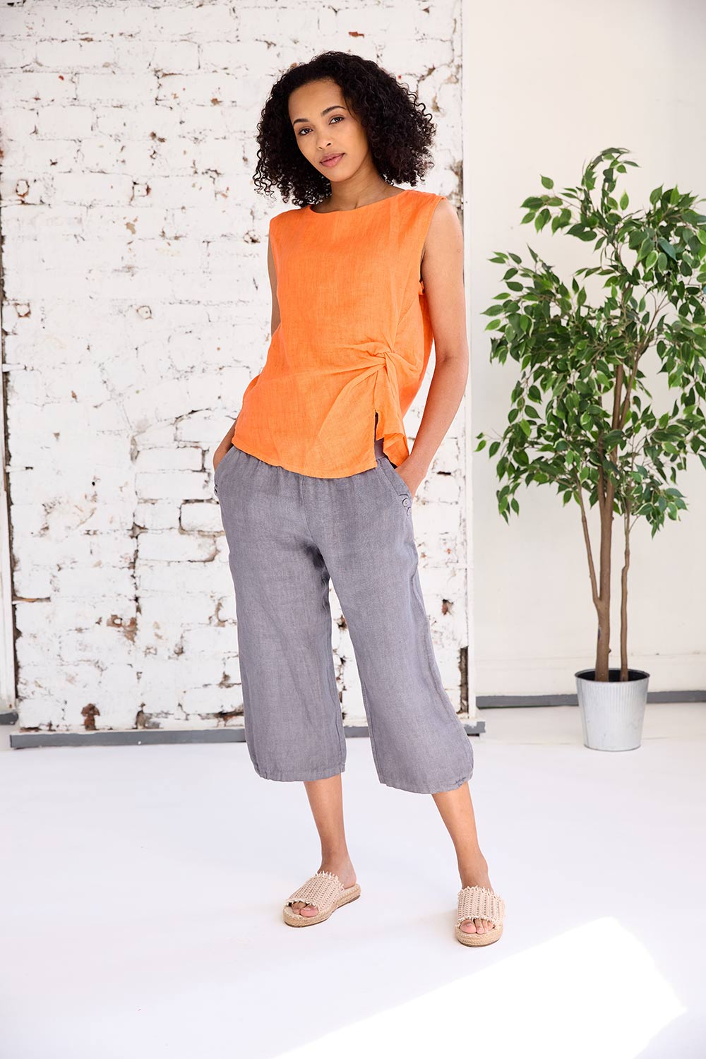 ART Ruched-End Crop Trouser