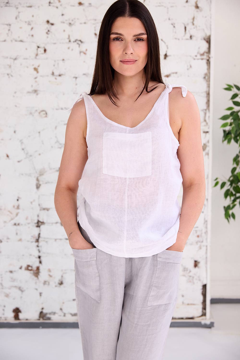 ART Tie Shoulder Pocket Top