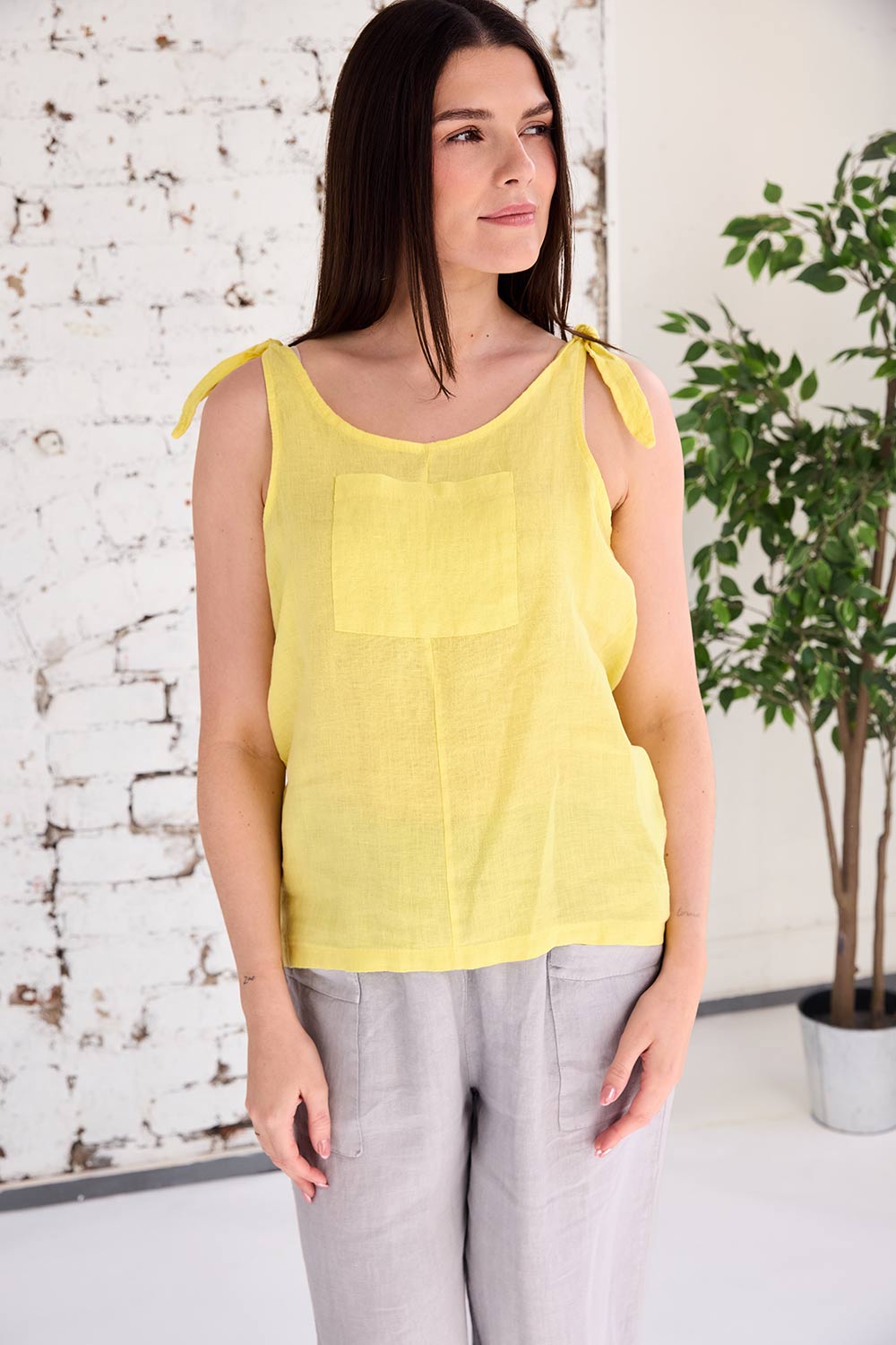 ART Tie Shoulder Pocket Top