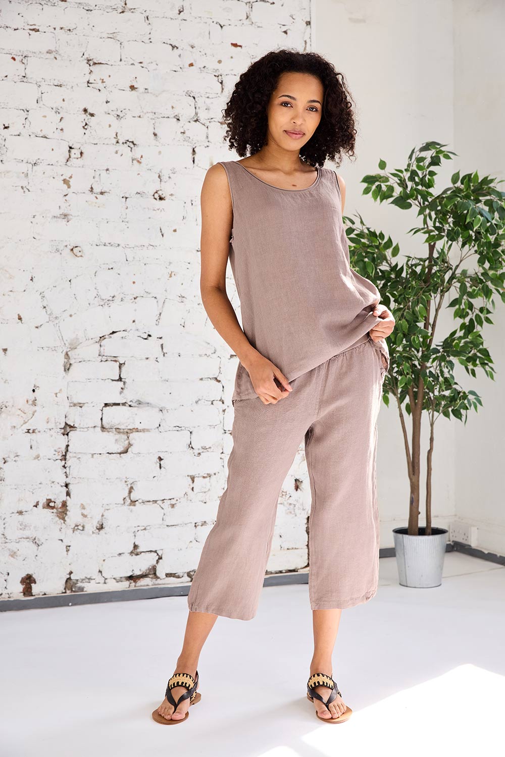 ART Ruched-End Crop Trouser
