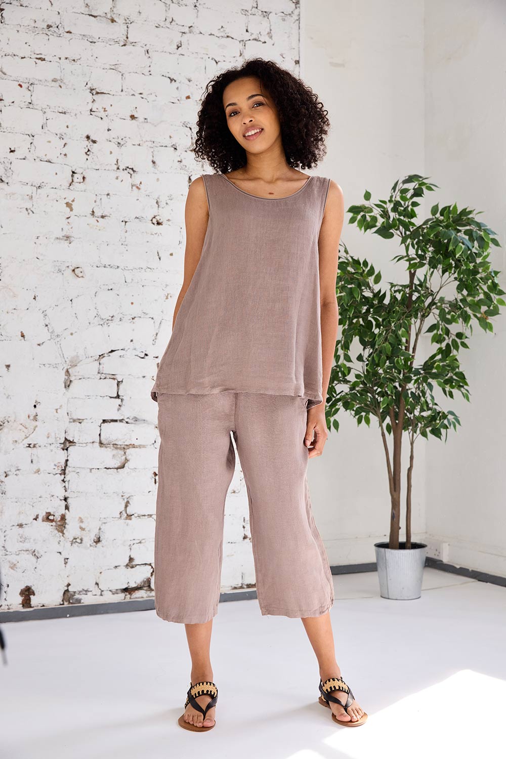 ART Ruched-End Crop Trouser