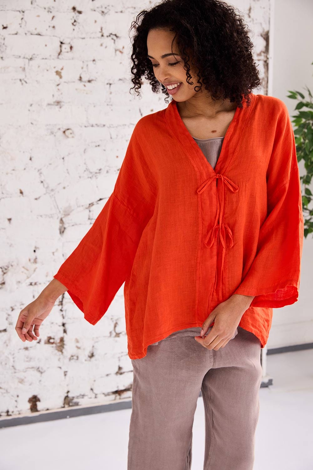 ART Bow Detail Top
