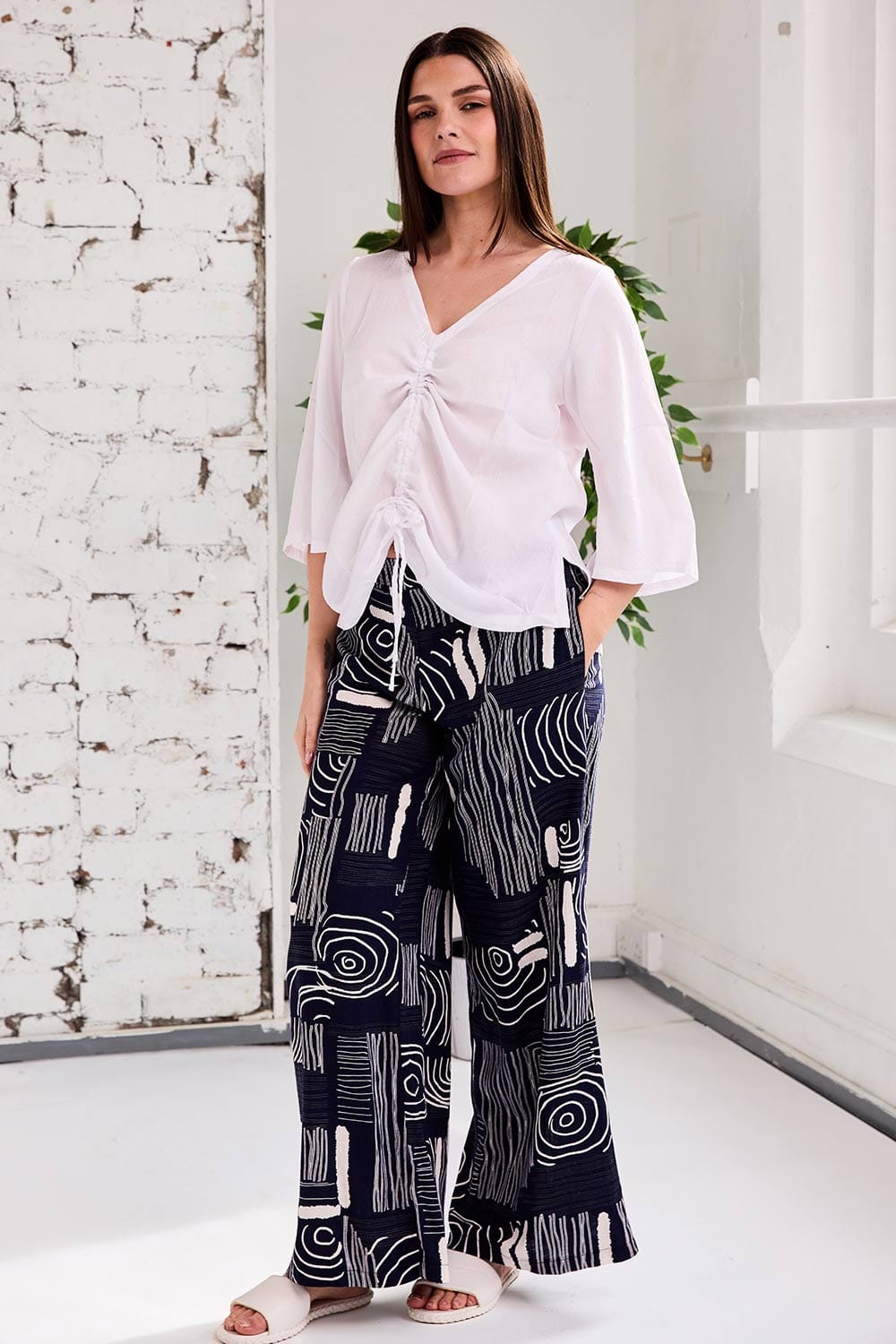 Tara Vao Ruched top