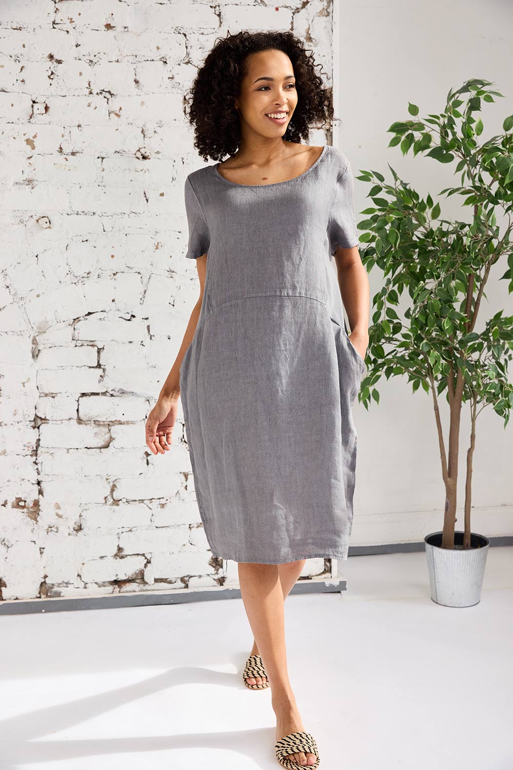 ART Sleeveless Tulip Dress
