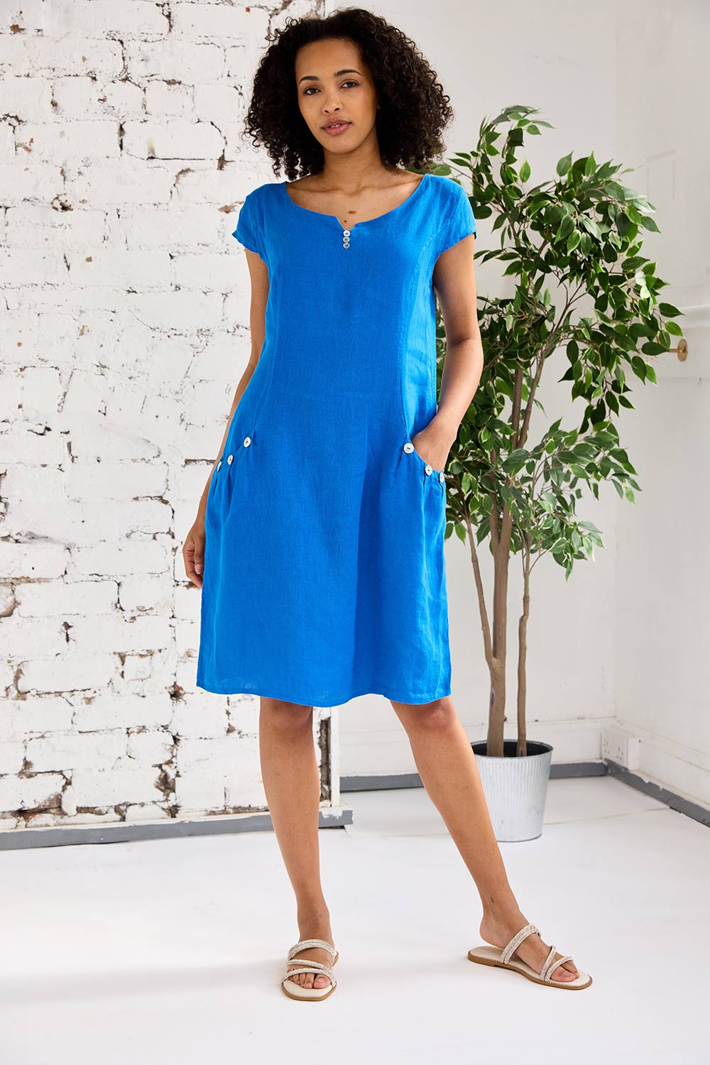 ART Two-Pocket Dress