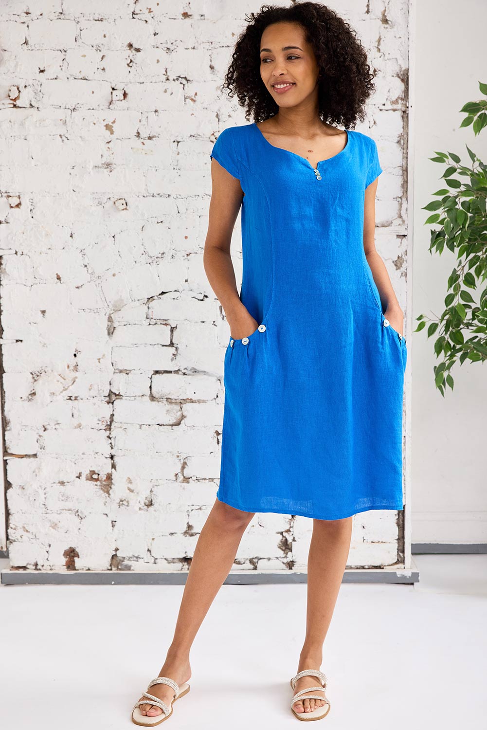 ART Two-Pocket Dress