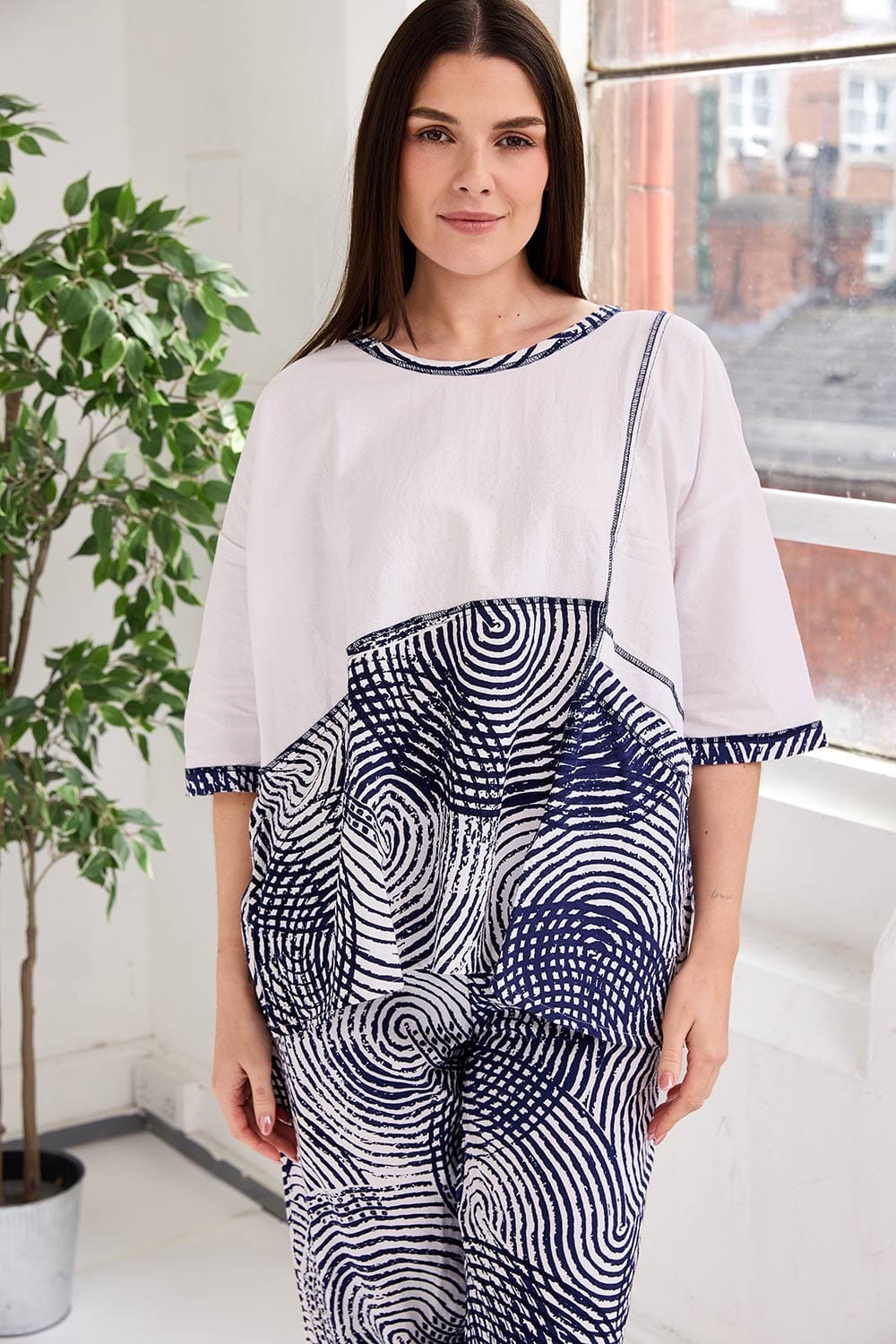 Tara Vao Circle Top