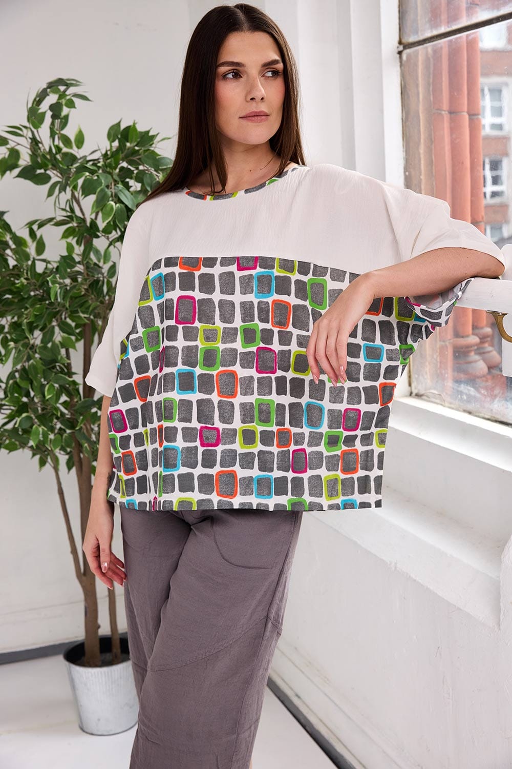 Tara Vao Square Print Top