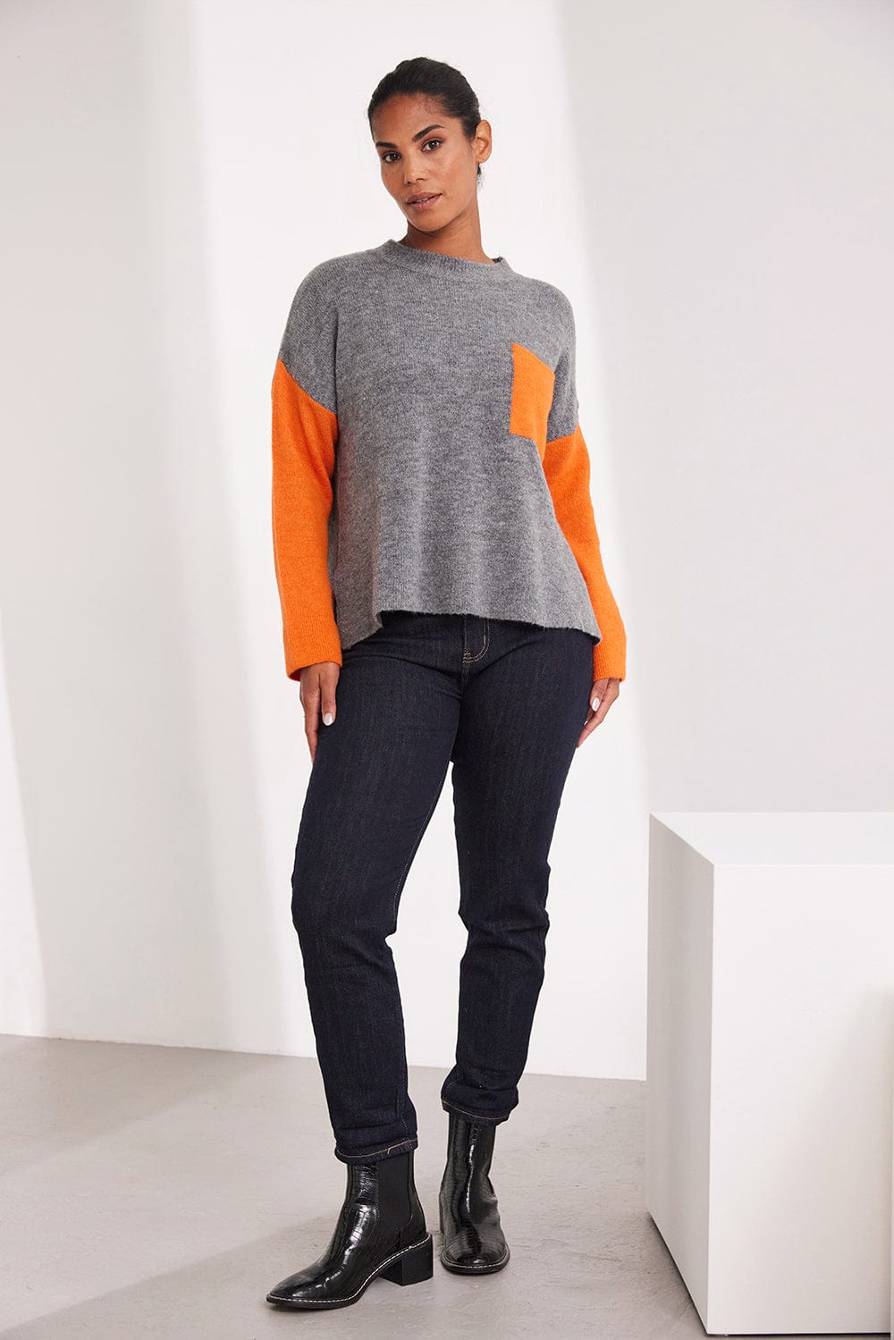 ART One Pocket Knit