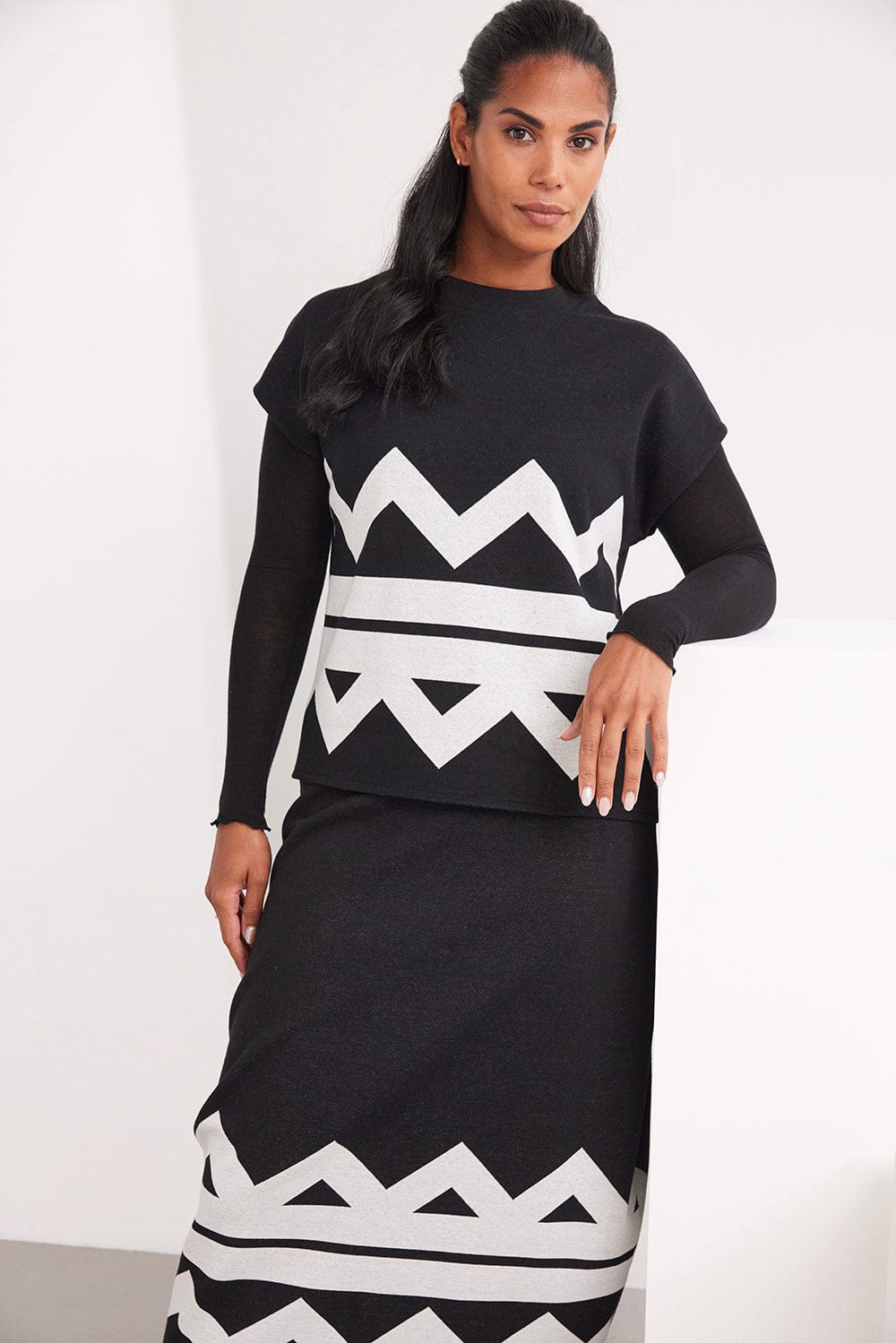 PERUZZI Zig Zag Sleeveless Top
