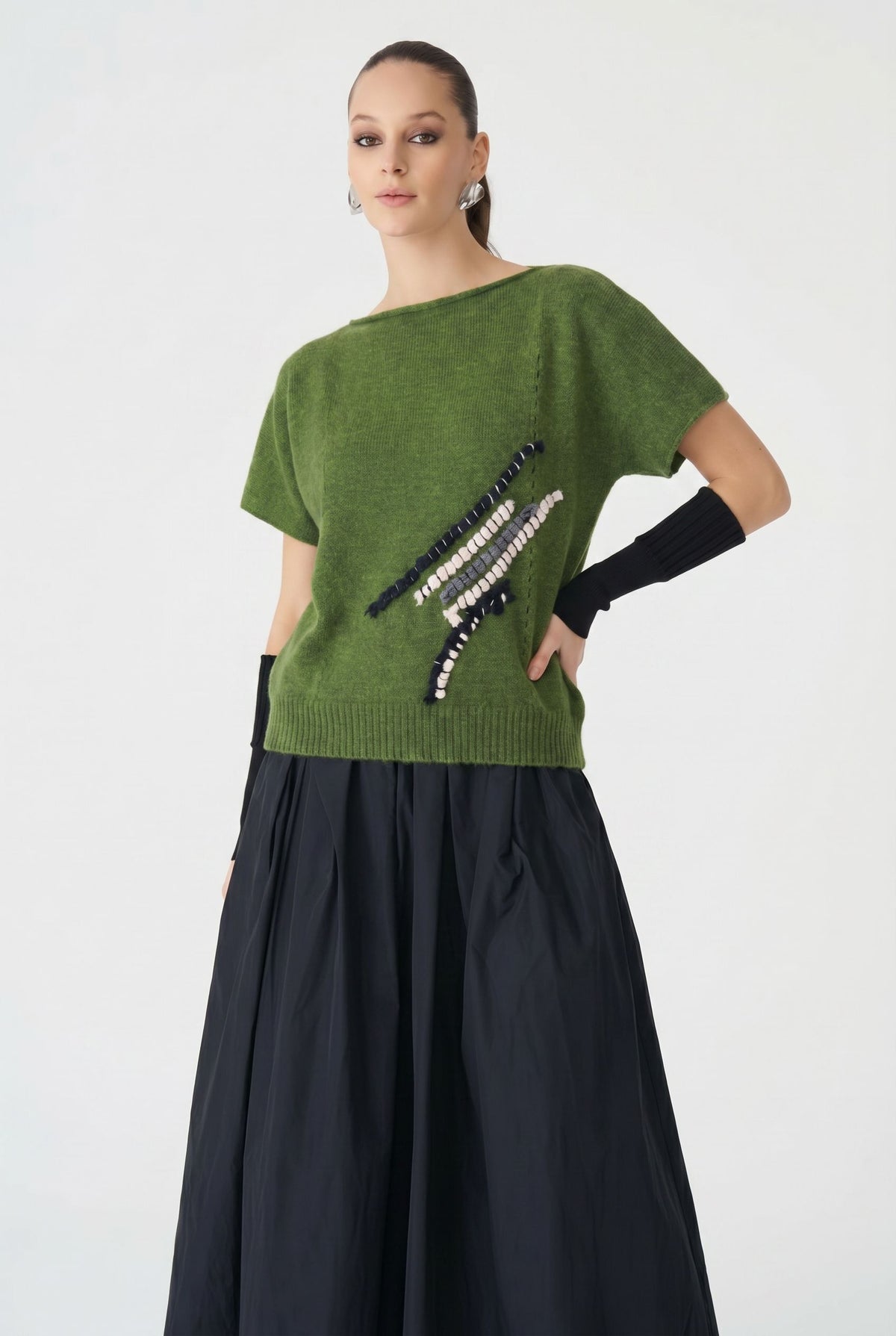 BIZE Applique Knit