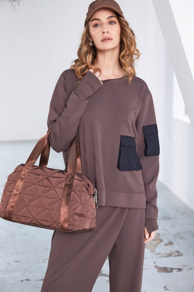 NAYA Pocket Sweater