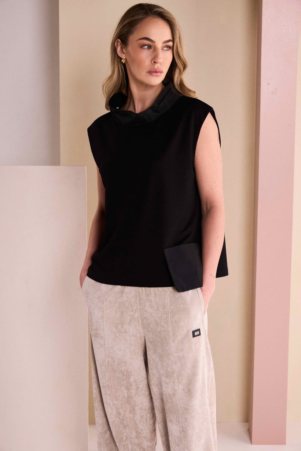 NAYA Barrel Cord Trouser