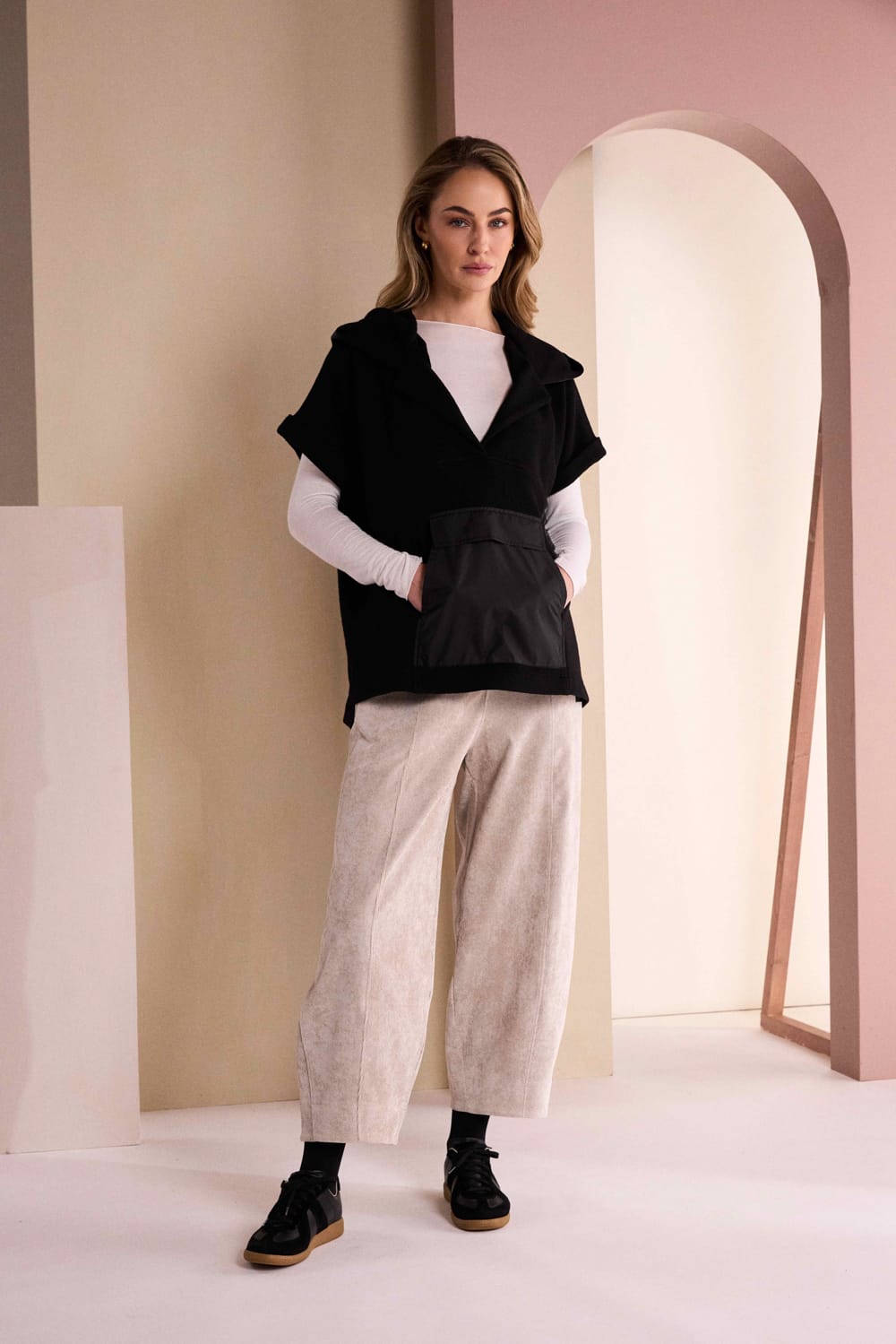 NAYA Barrel Cord Trouser