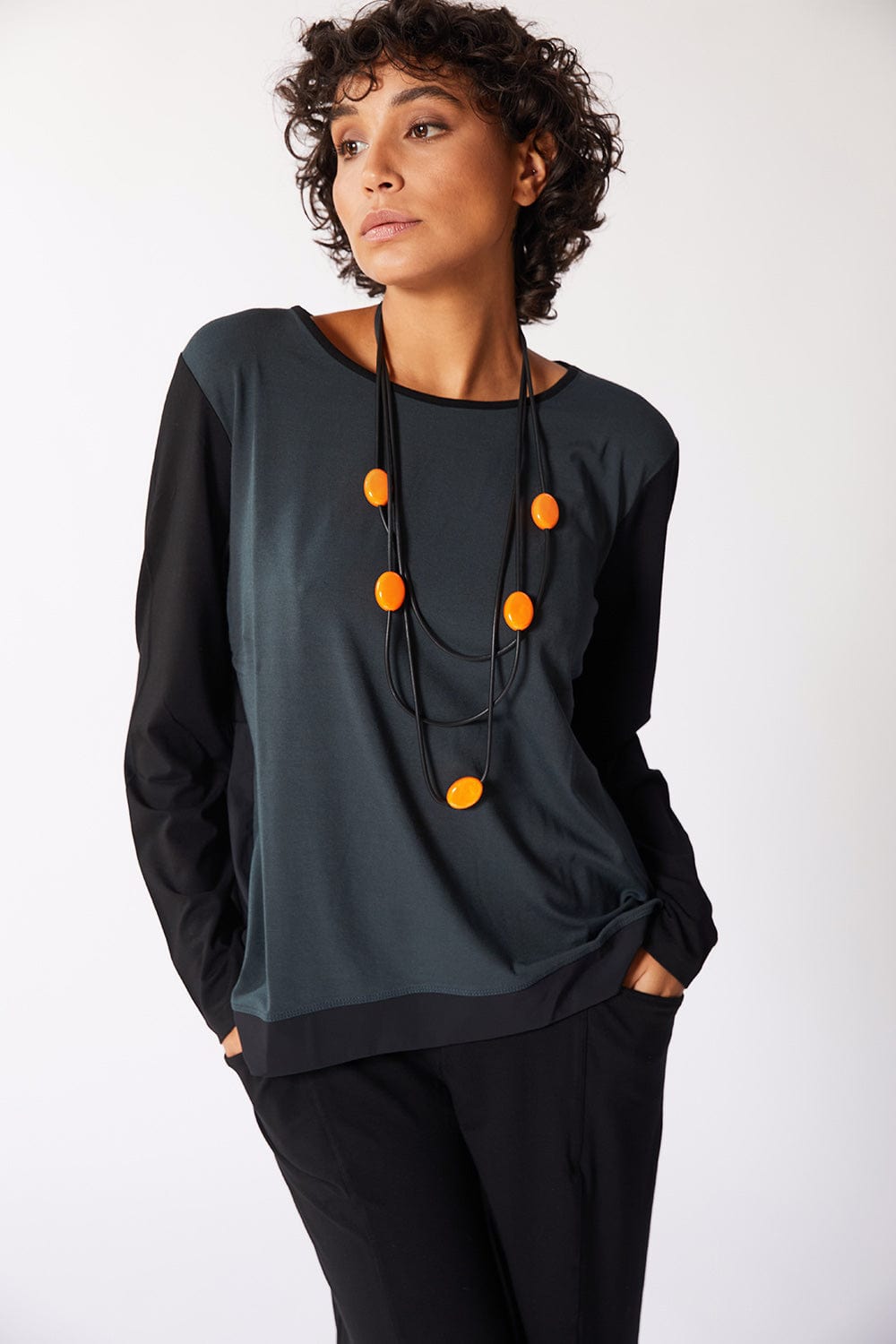 ORA Contrast Panel Top