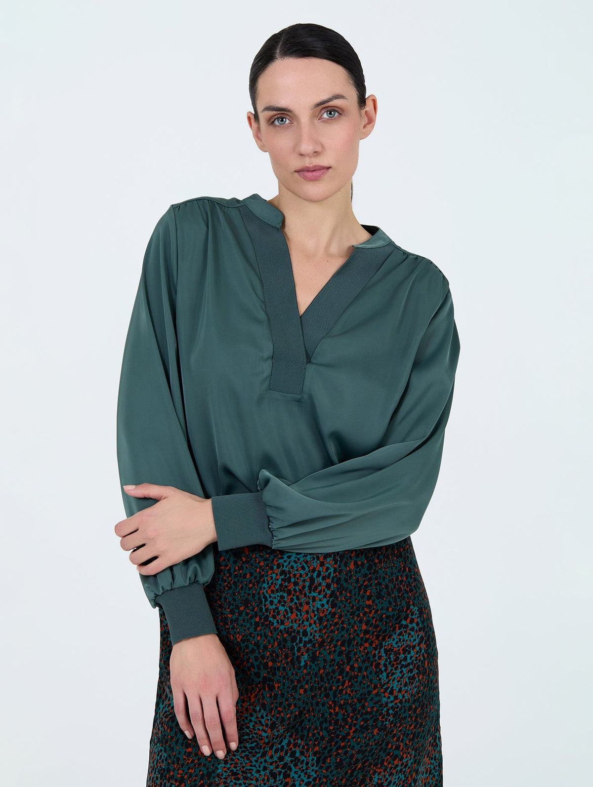Skatie V-Neck Shirt