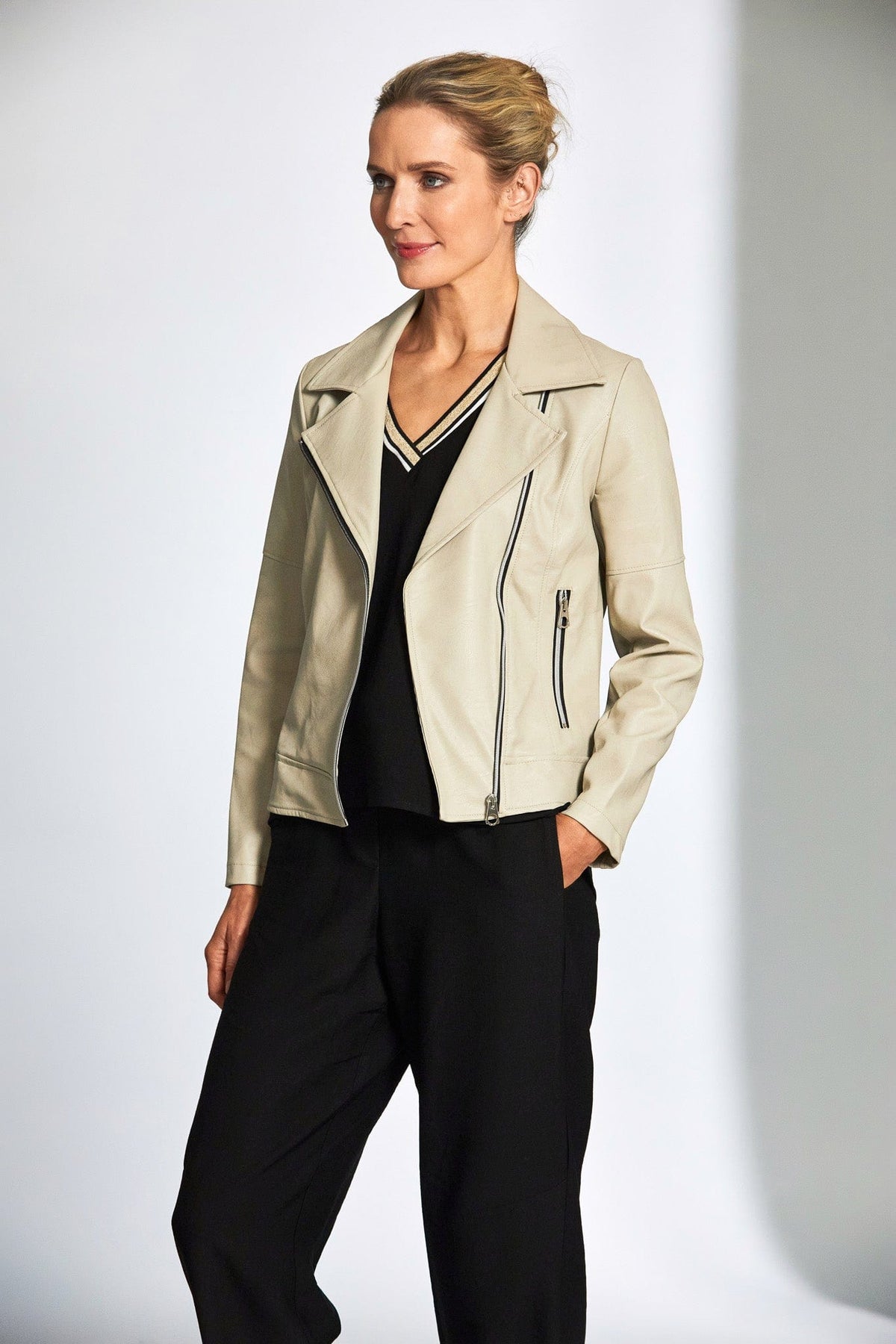 PERUZZI V-Neck Seersucker Top