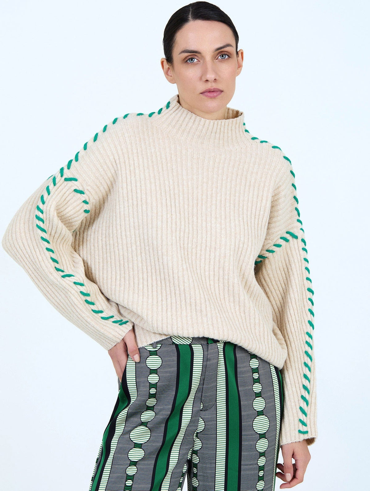 Skatie Contrast Trim Knit